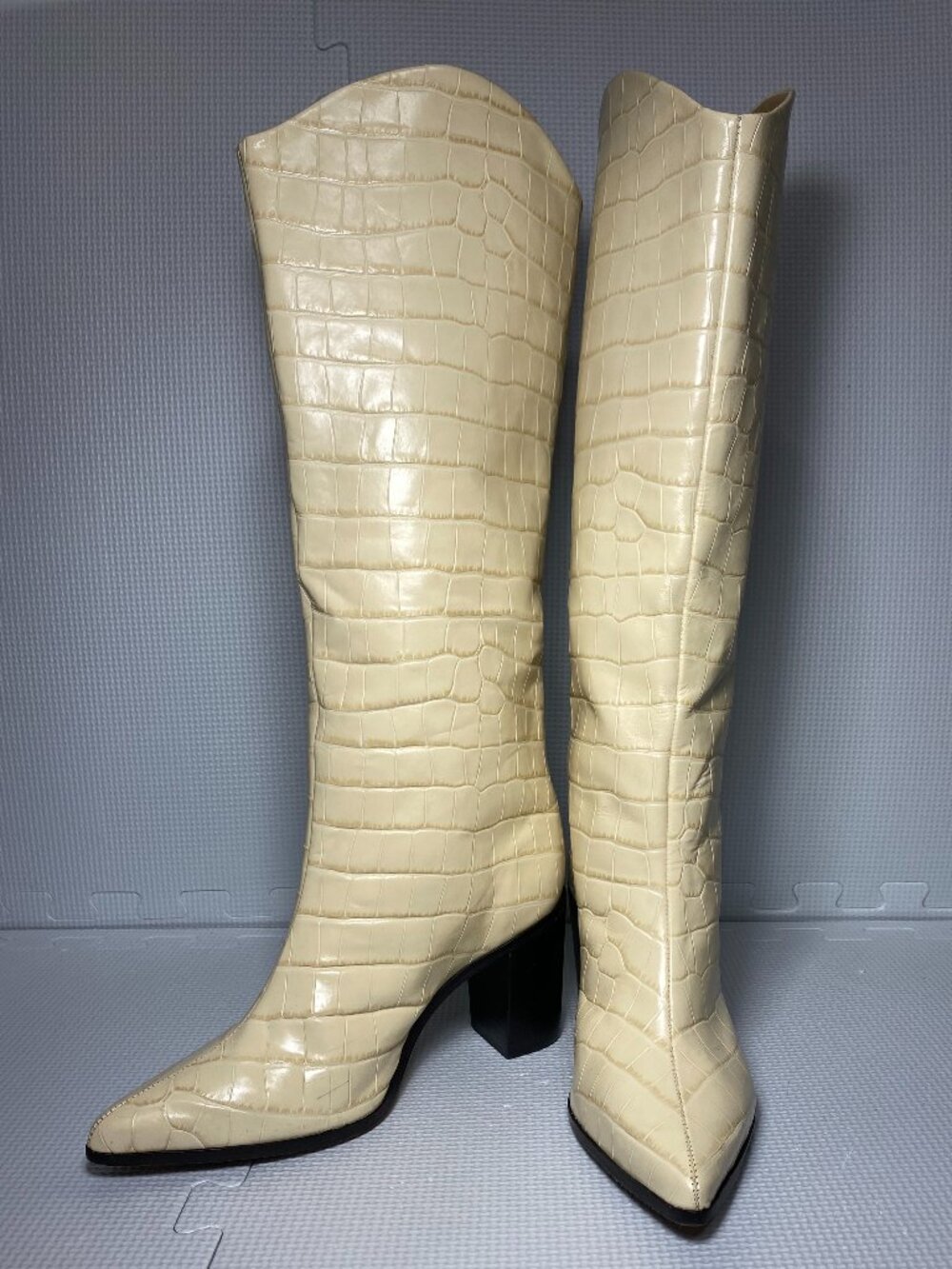 SCHUTZ Brazil Analeah Croc Embossed Leather Knee High Boots Eggshell 7.5B ($258)